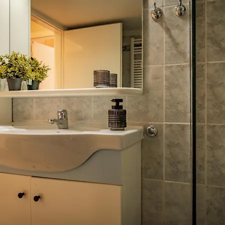 Kassandra 3br Apartmet Near White Tower By Midas Salonic