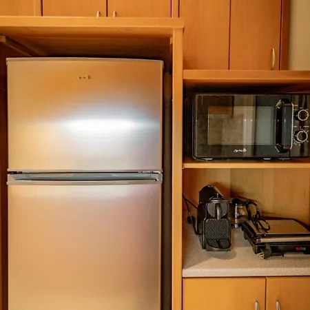 Kassandra 3br Apartmet Near White Tower By Midas