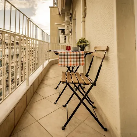 Kassandra 3br Apartmet Near White Tower By Midas
